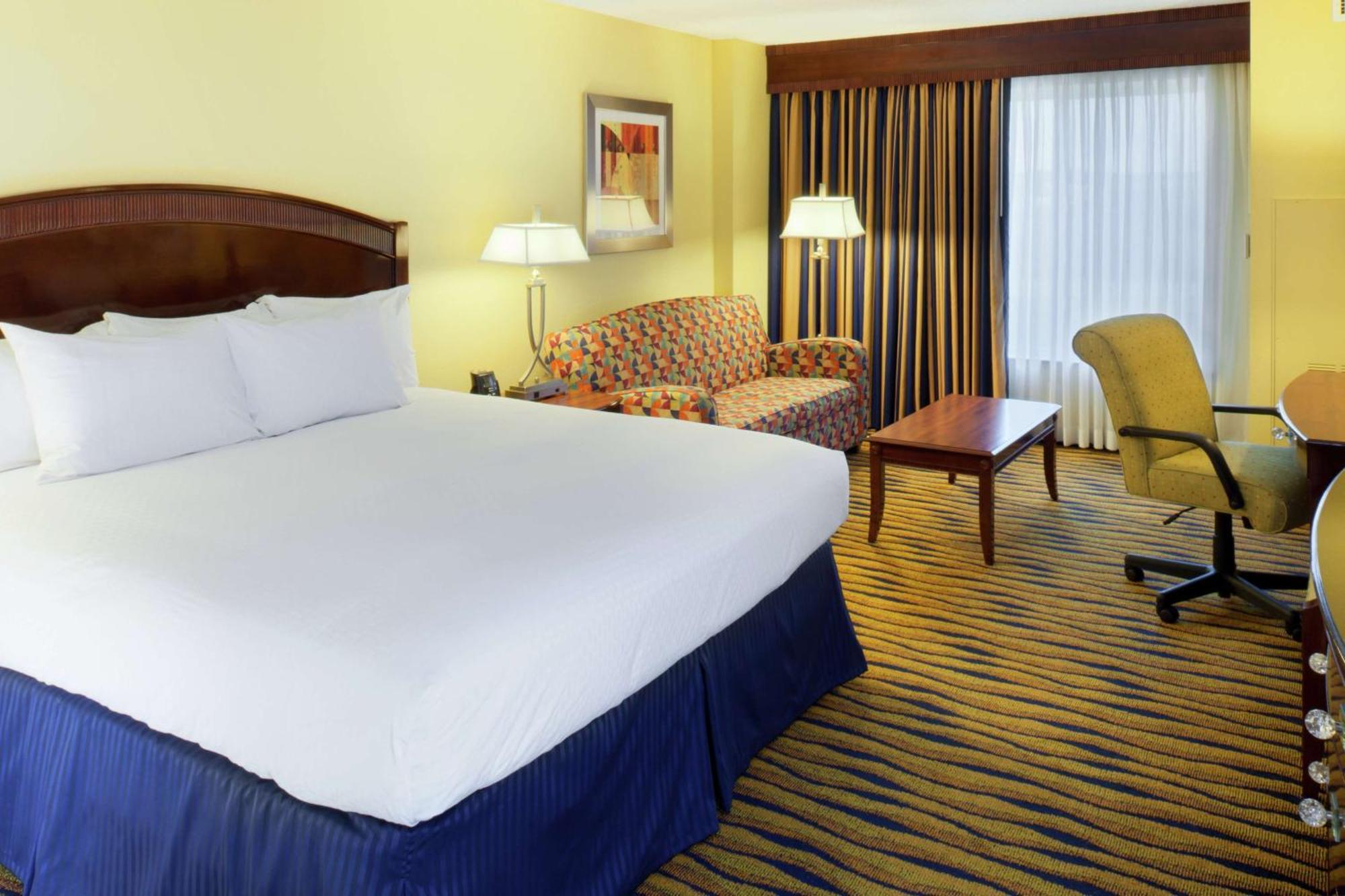 Doubletree By Hilton Greensboro Eksteriør bilde