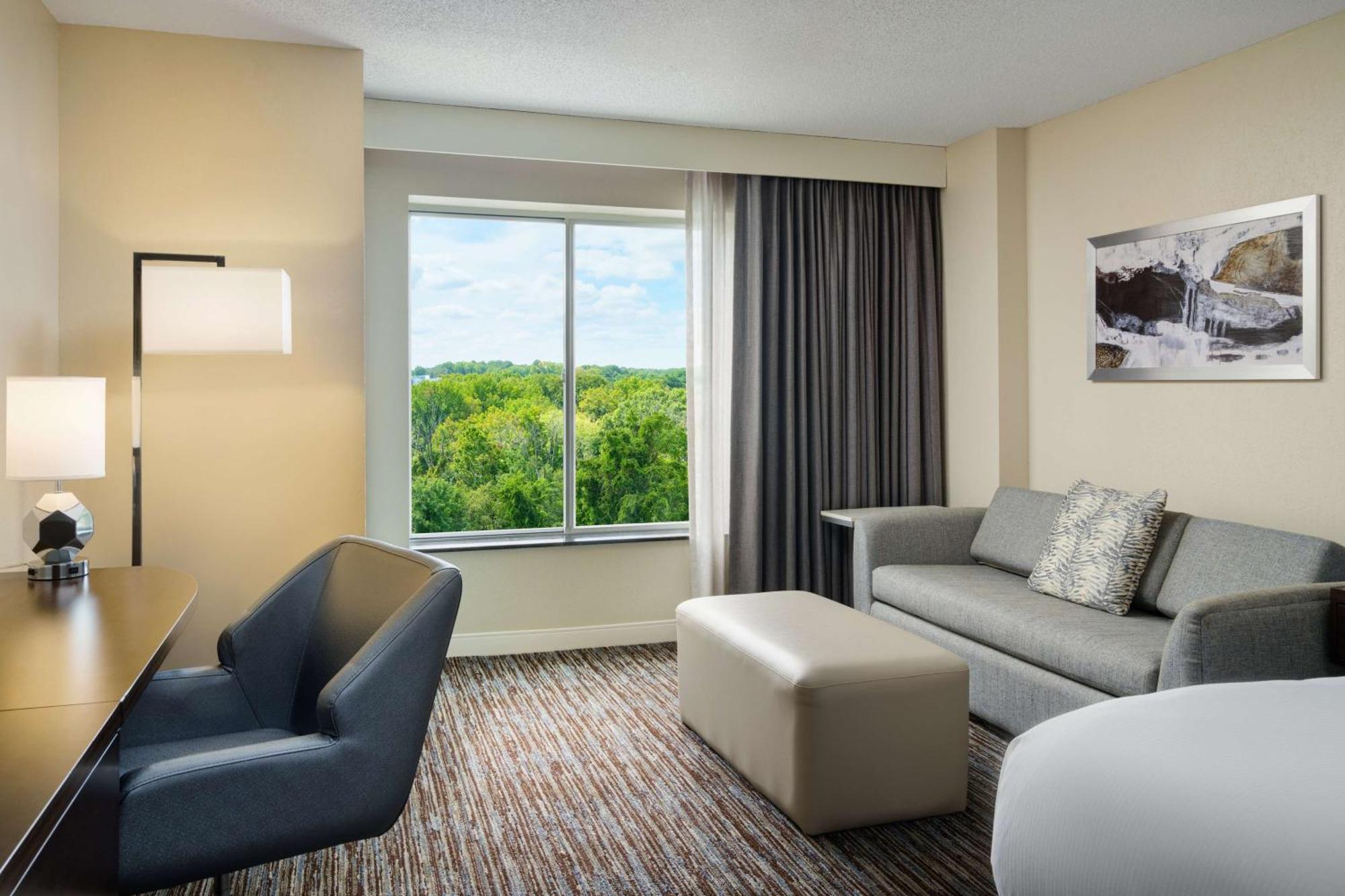 Doubletree By Hilton Greensboro Eksteriør bilde
